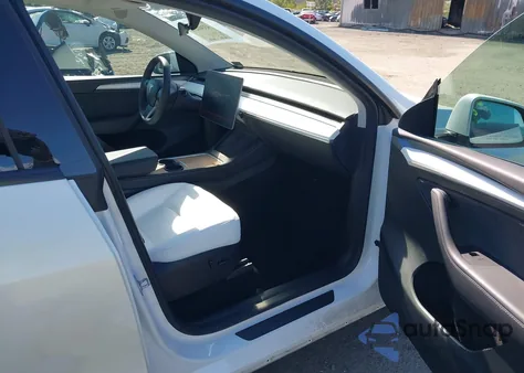 2023 Tesla Model Y Awd/Long Range Dual Motor All-Wheel Drive from USA, damaged, VIN 7SAYGDEE6PF830331